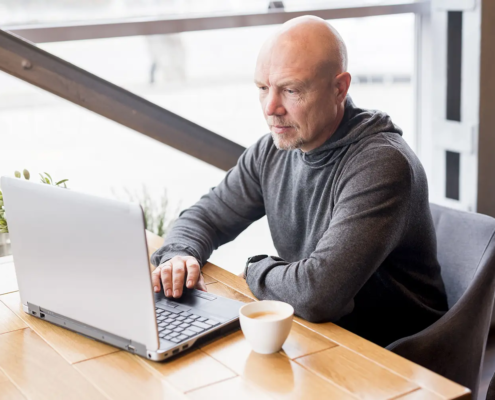 Il Tabù dell’Età lavorativa, superati i 50, per il mercato del lavoro non sei nemmeno più una risorsa, la parola risorsa è stata introdotta non a caso, ovviamente, depersonalizza.